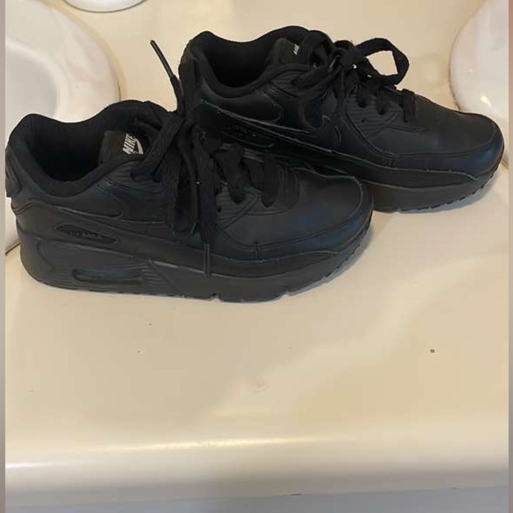 Nike Kids Black Sneakers